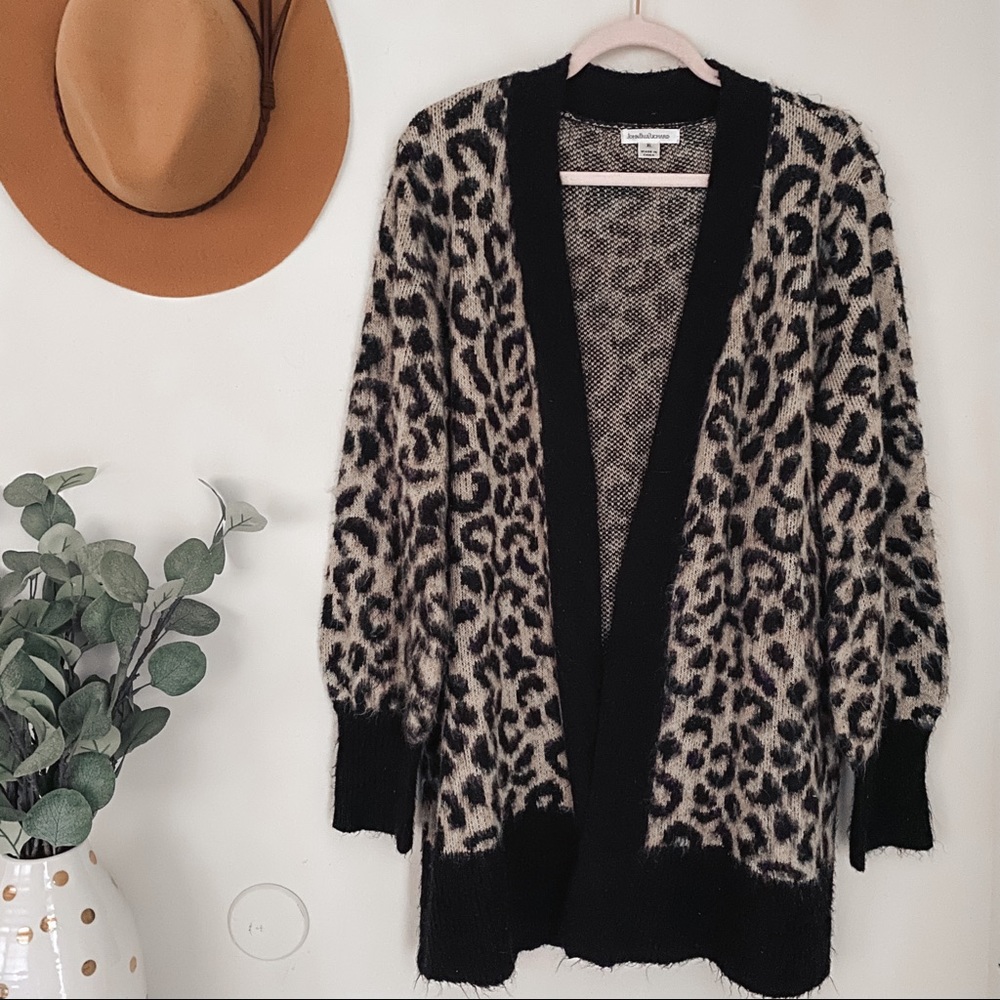 Cozy Leopard Print Eyelash Knit Cardigan